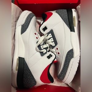 Air Jordan 3 - Fire Red - Size 6